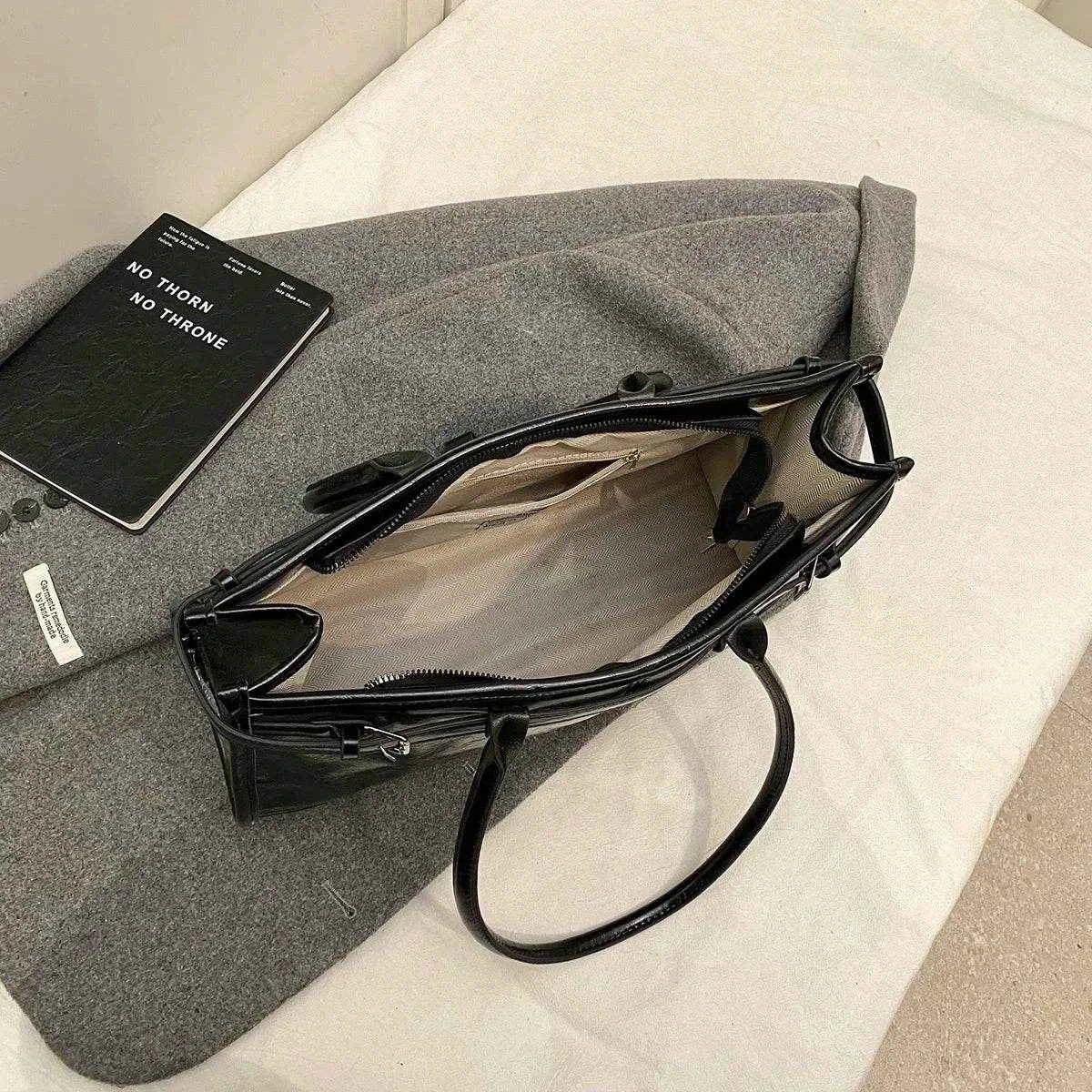 LEFTSIDE Large PU Leather Tote Bags Lady Shoulder Bag for Women 2024 Winter New Trend Fashion Y2K Retro Handbags and Purses