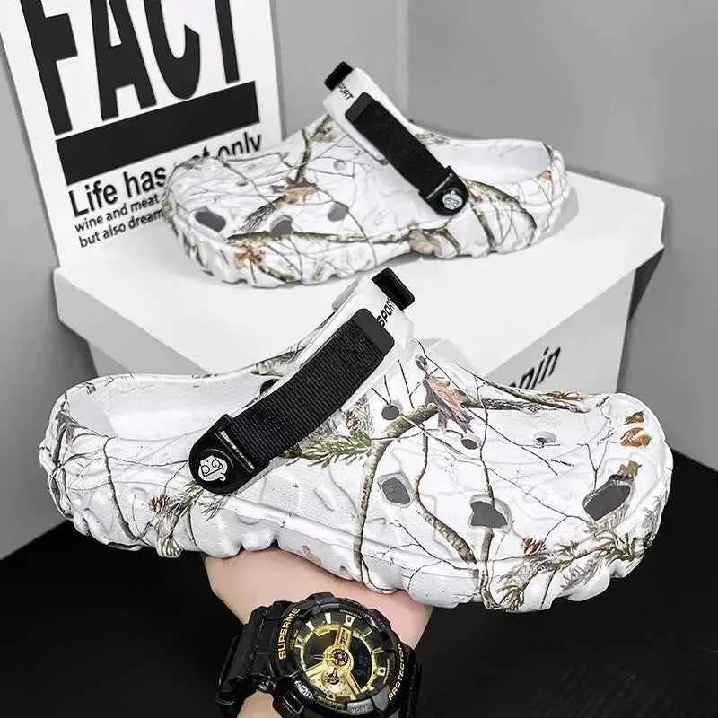 Summer Men's Slippers Outdoor Garden Clogs Male Casual Shoes Fashion Luxury Sandals Comfort Home Soft Slippers 40-45
