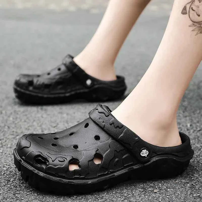 2025 Summer Slippers Clogs Men Beach Shoes Outdoor Garden Shoes Casual Sandals Black Brown Slip-On Men's Breathable Slides