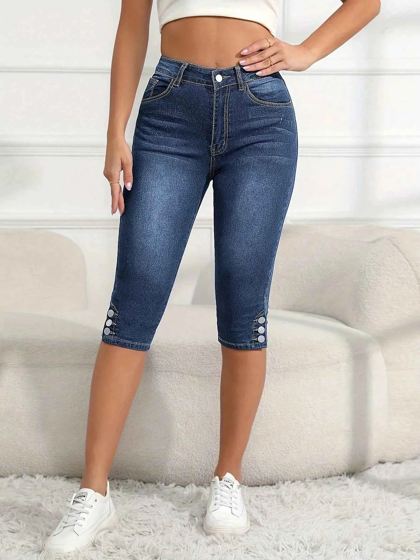 Women Slim-Fit Capri Denim Jeans Button Pockets Zipper Casual Style Denim Pants Fashionable Deep Blue Denim Calf-Length Pants