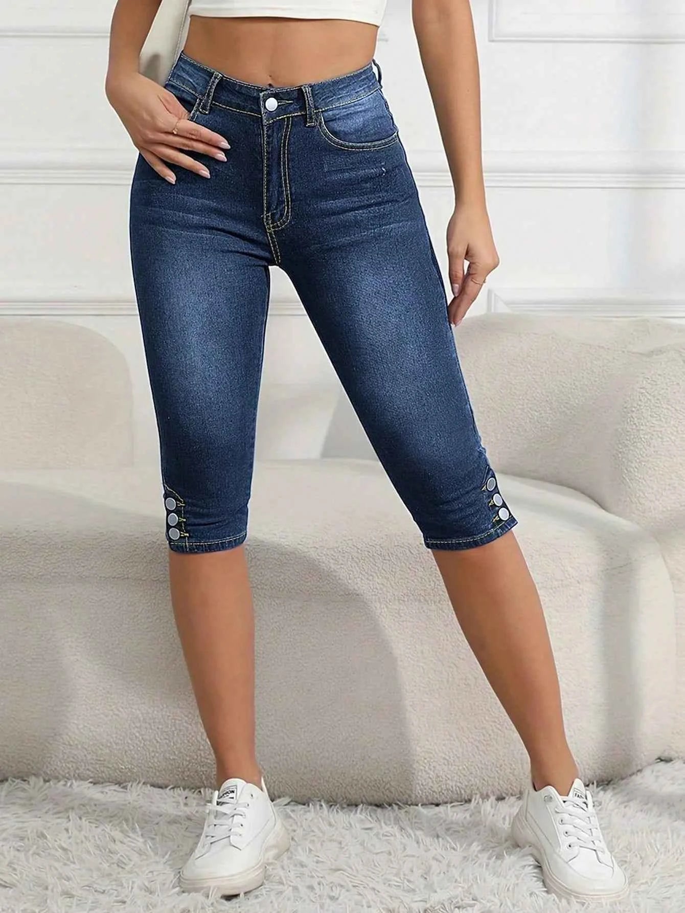 Women Slim-Fit Capri Denim Jeans Button Pockets Zipper Casual Style Denim Pants Fashionable Deep Blue Denim Calf-Length Pants