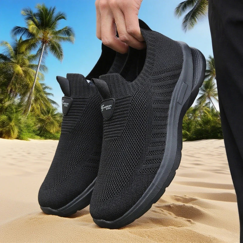Lightweight Outdoor Male Walking Shoe Breathable Men Casual Shoe Men's Sneakers Slip on Flats Vulcanized Shoes 2025 Sneakers Men