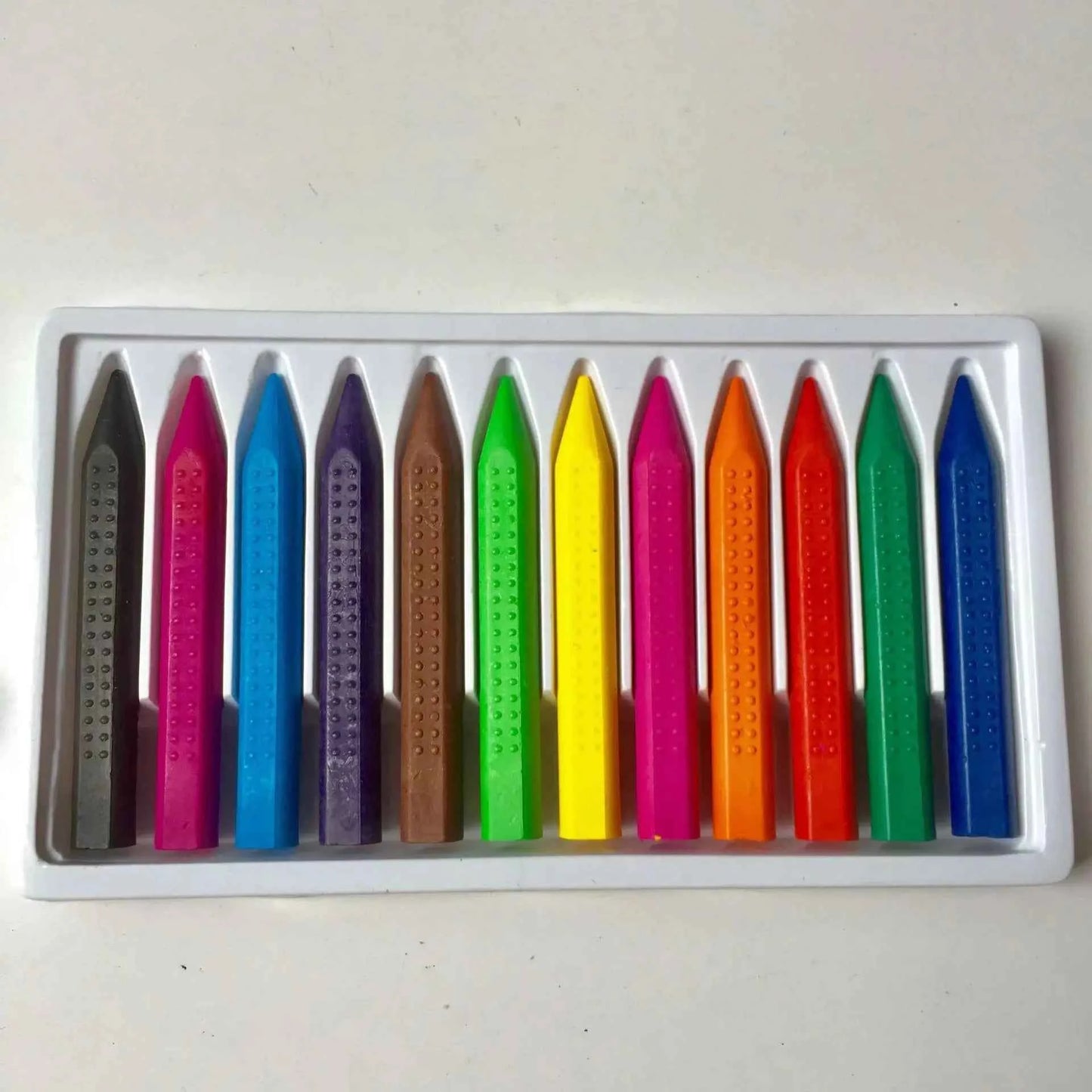 12Colors Wax Crayon Do not Dirty Hands Washable Crayons Drawing Painting Crayon Sticks Colored Wax Crayons Art Supply