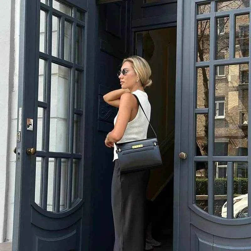 Manhattan handbag, retro high-end feeling, underarm mailman baguette bag