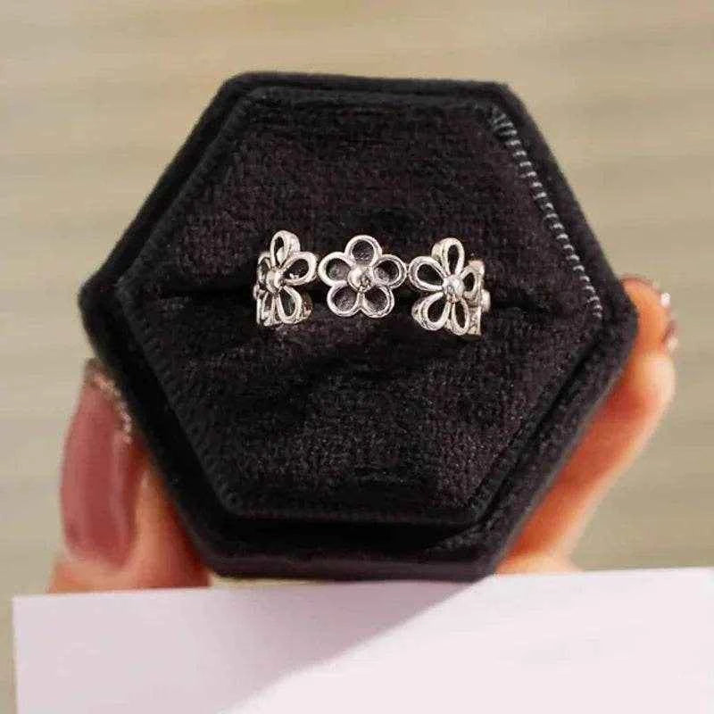 Jewelrieshub Cute Adjustable Flower Ring Silver Tone