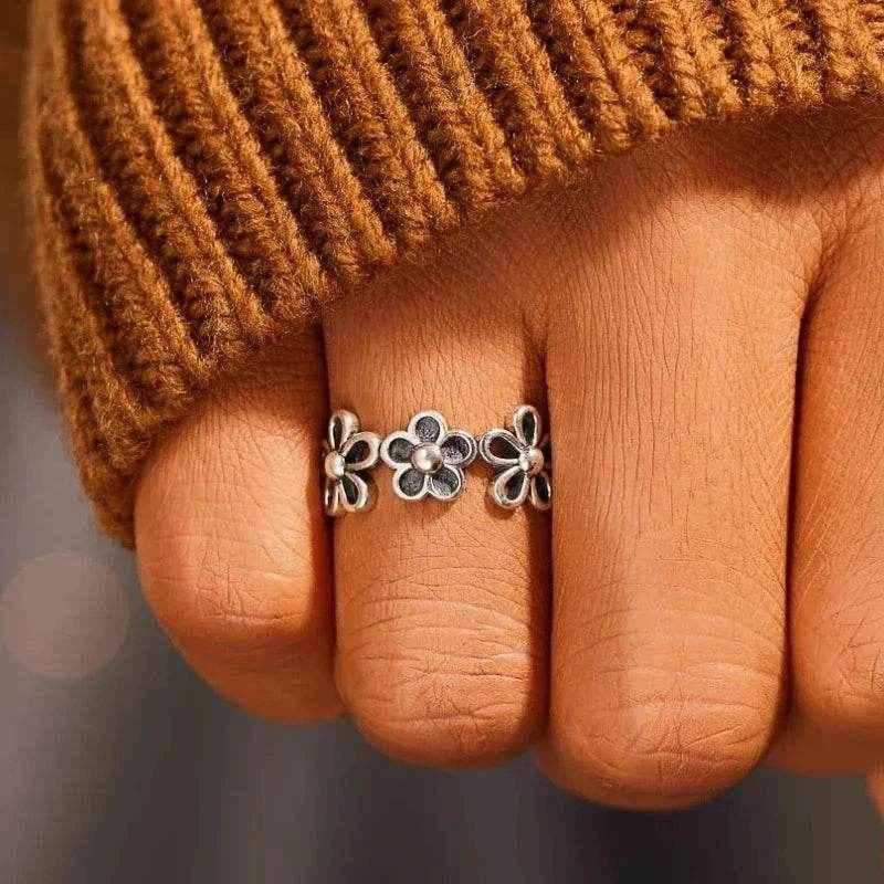 Jewelrieshub Cute Adjustable Flower Ring Silver Tone