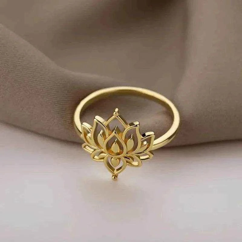 Jewelrieshub Elegant Lotus Flower Ring for Women - Gold