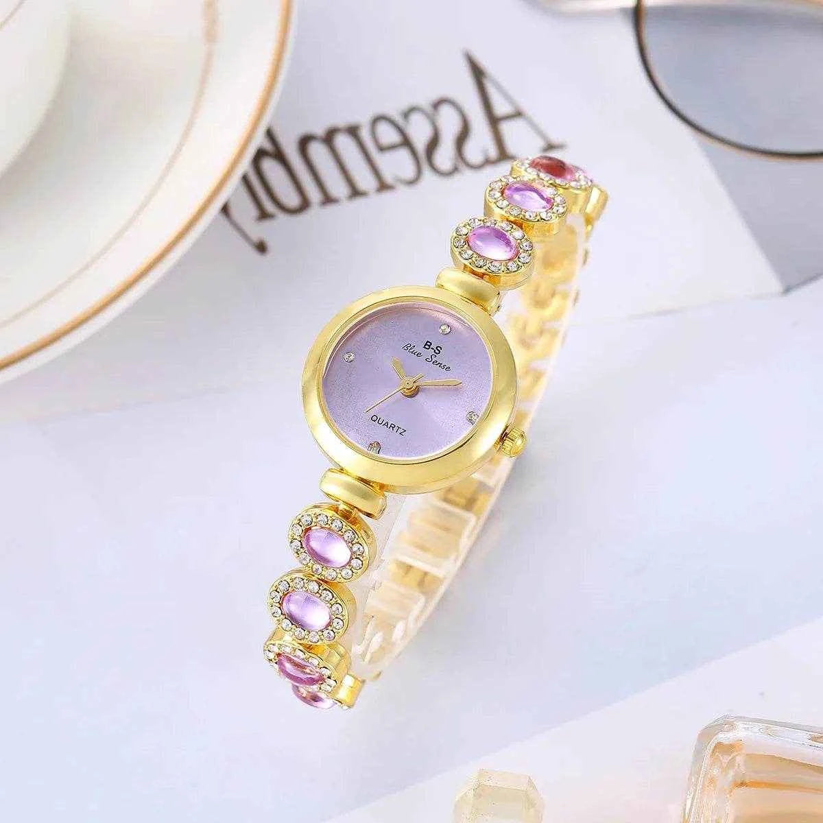 Qoraheyhub Luxury Green Bracelet Watch for Women Stylish