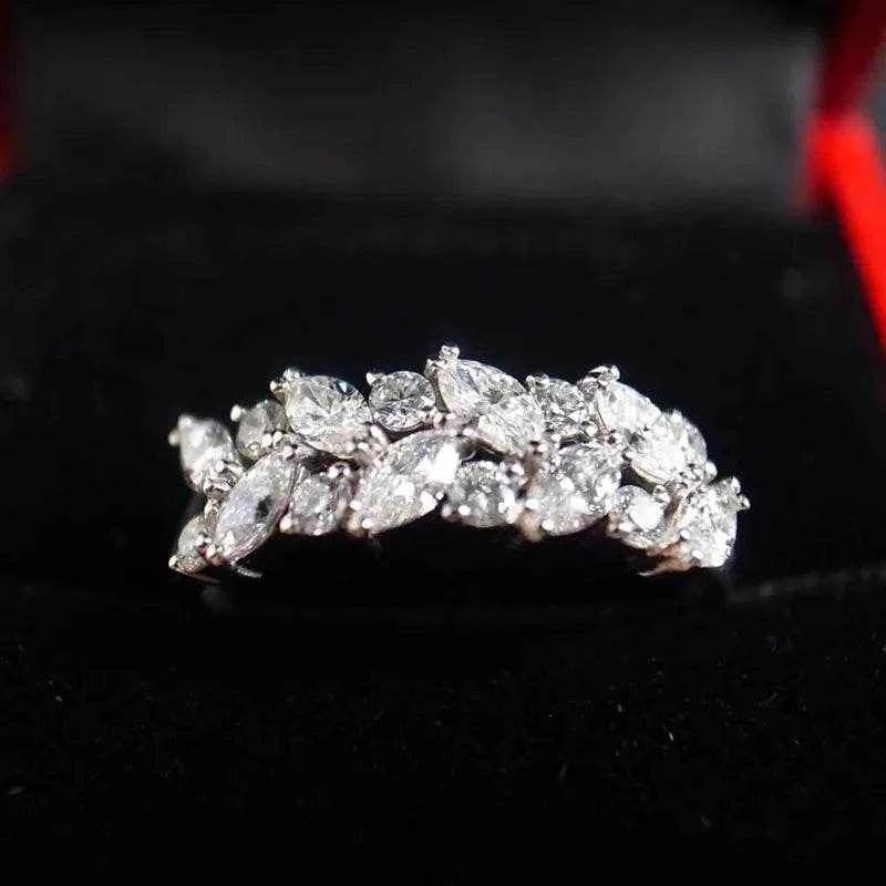 Jewelrieshub Marquise Zirconia Wedding Band - Elegant Design