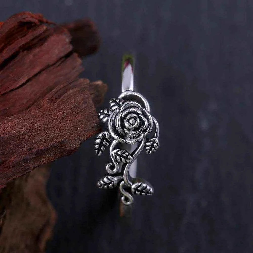 Jewelrieshub Elegant Floral Statement Ring Silver Design