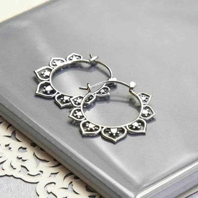 Jewelrieshub Silver Hoop Earrings for Women - Stylish Floral Design