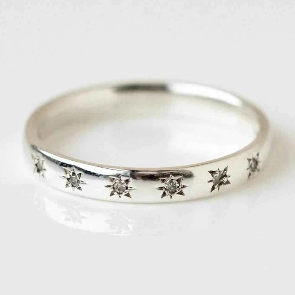 Jewelrieshub Simple Silver Band Ring with Star Design