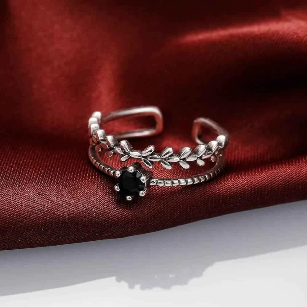 Jewelrieshub Stylish Ladies Adjustable Ring with Black Gem