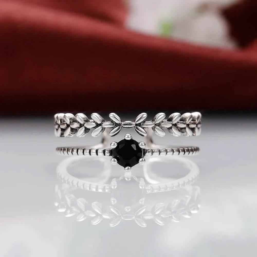 Jewelrieshub Stylish Ladies Adjustable Ring with Black Gem