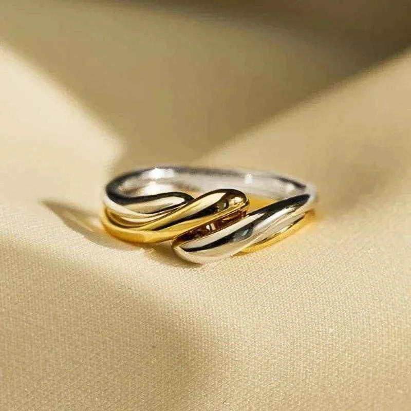 Jewelrieshub Women's Gold and Silver Statement Ring