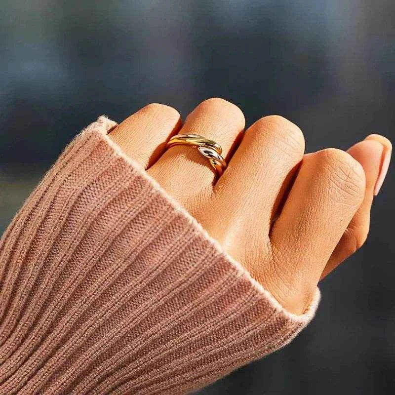Jewelrieshub Women's Gold and Silver Statement Ring