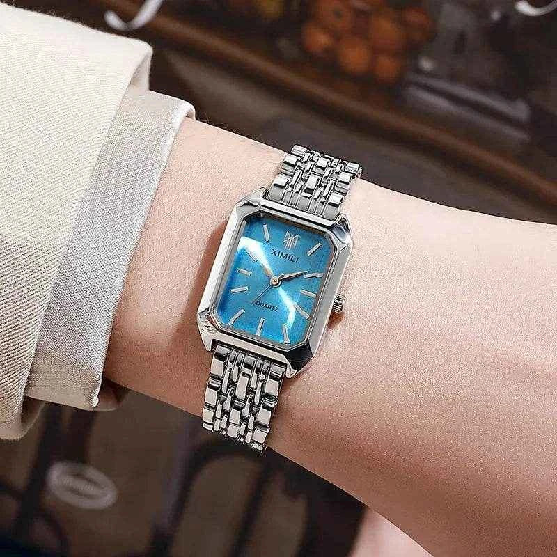 Qoraheyhub Luxury Quartz Wristwatch for Women – Elegant Gold Tone
