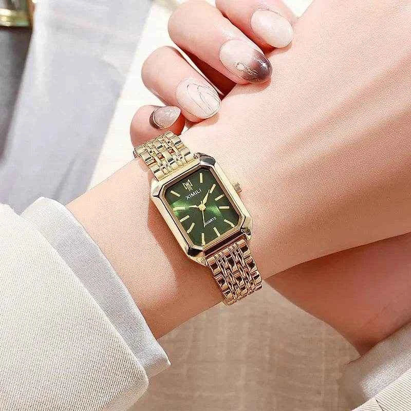 Qoraheyhub Luxury Quartz Wristwatch for Women – Elegant Gold Tone