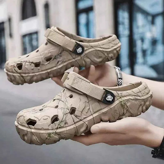 Summer  Men's Slippers Outdoor Garden Clogs Male Casual Shoes Fashion Luxury Sandals Comfort Home Soft Slippers 40-45