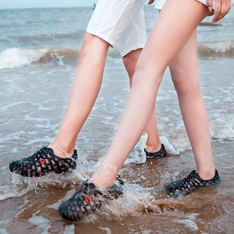 Summer Men Water Shoes Breathable Beach Sandals Upstream Water Shoes Women's Quick-drying Hollow Slippers Aqua Shoes