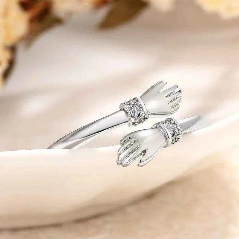 Jewelrieshub Chic Hand Design Ring for Women - Gold Tone