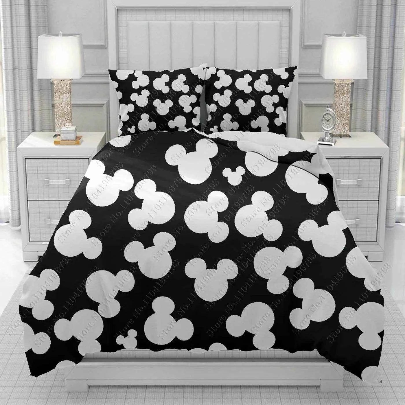 Qoraheyhub Mickey Mouse Bedding Set - Cozy & Fun
