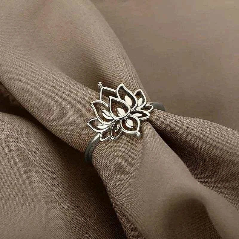 Jewelrieshub Elegant Lotus Flower Ring for Women - Gold