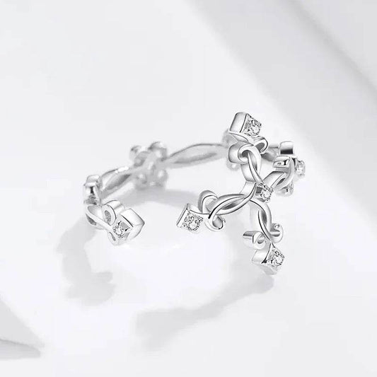 Jewelrieshub silver zirconia finger ring with intricate floral design and sparkling stones
