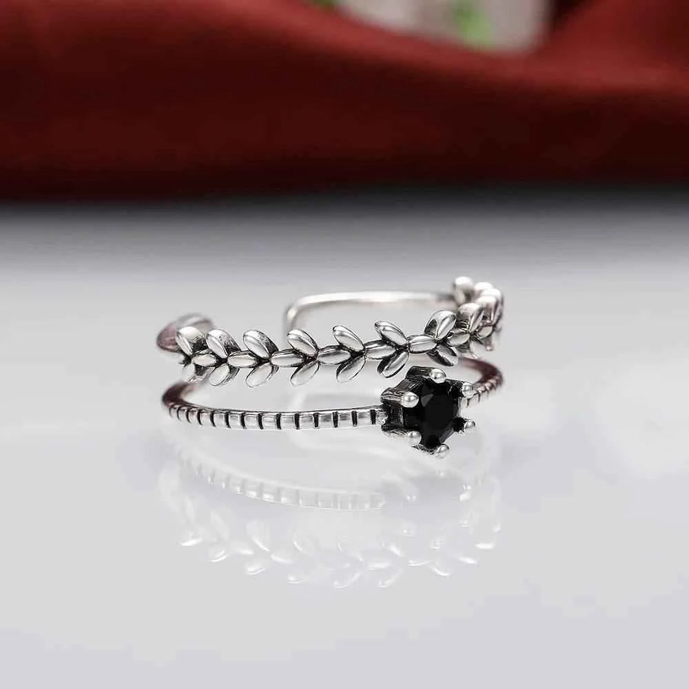 Jewelrieshub Stylish Ladies Adjustable Ring with Black Gem