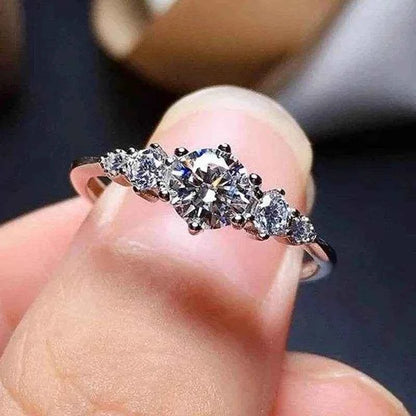 Jewelrieshub Delicate Minimalist Gold Ring with Diamonds